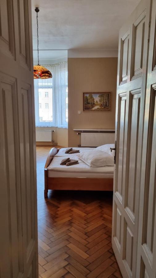 Apartament Rynek 7/1 Apartment Cieszyn  Ngoại thất bức ảnh